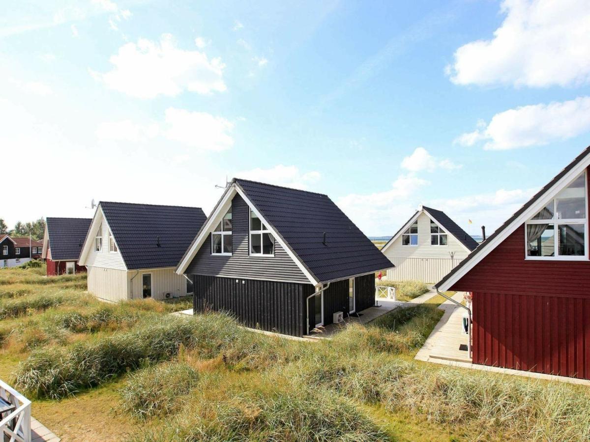 Two-Bedroom Holiday Home In Wendtorf 3 Экстерьер фото
